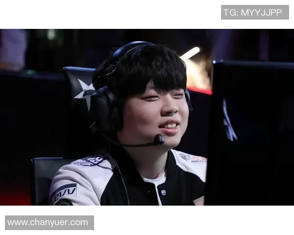 英雄联盟S15赛季FPX逆袭之旅全纪录揭示冠军背后的奋斗与荣耀